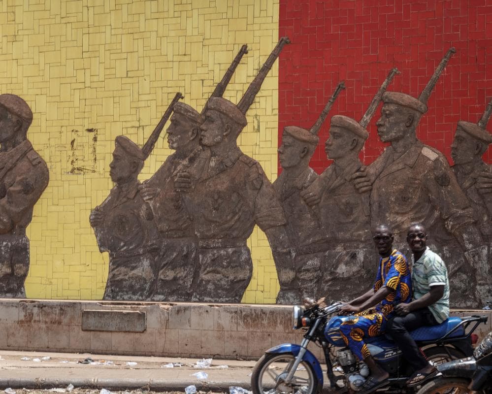 The image of the article.