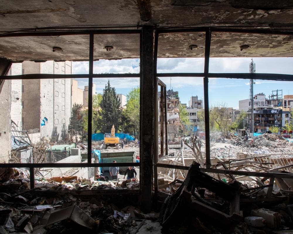 The image of the article.