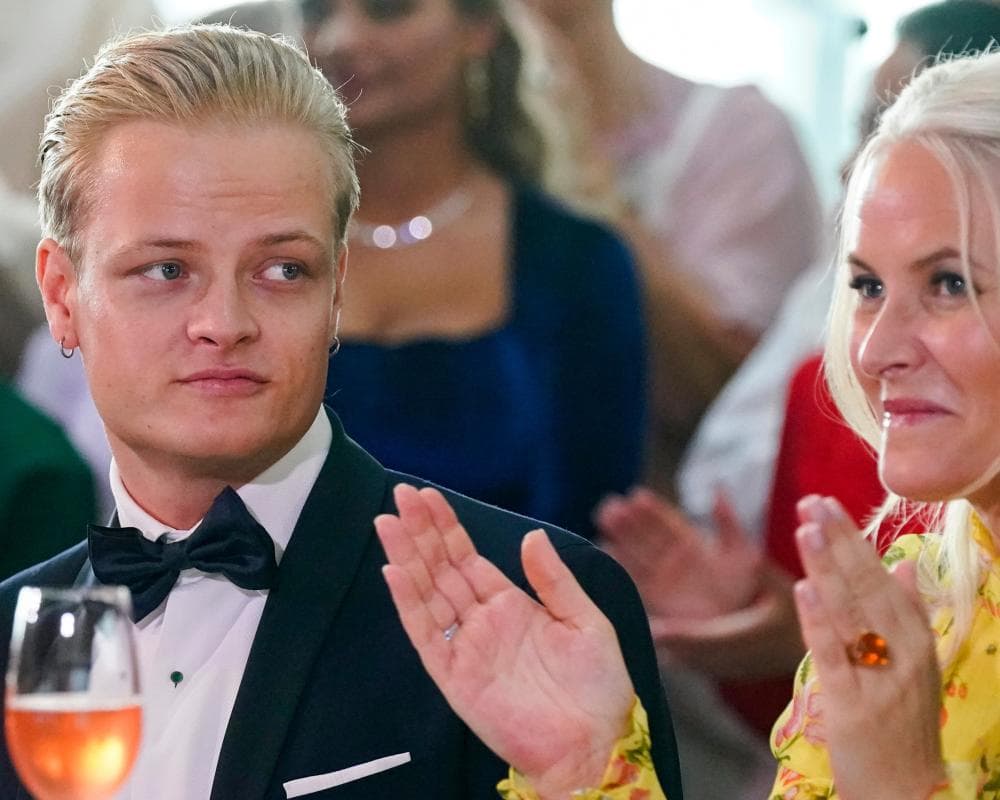 The image of the article.