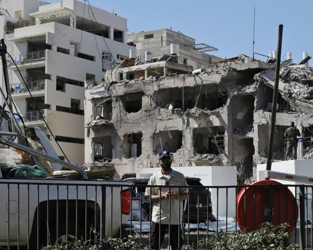 The image of the article.