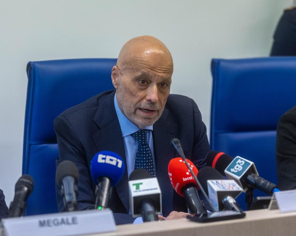 The image of the article.